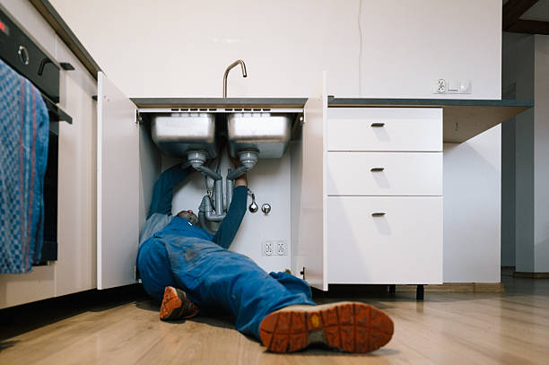 Professional Plumbing technician working in Carlsbad, TX